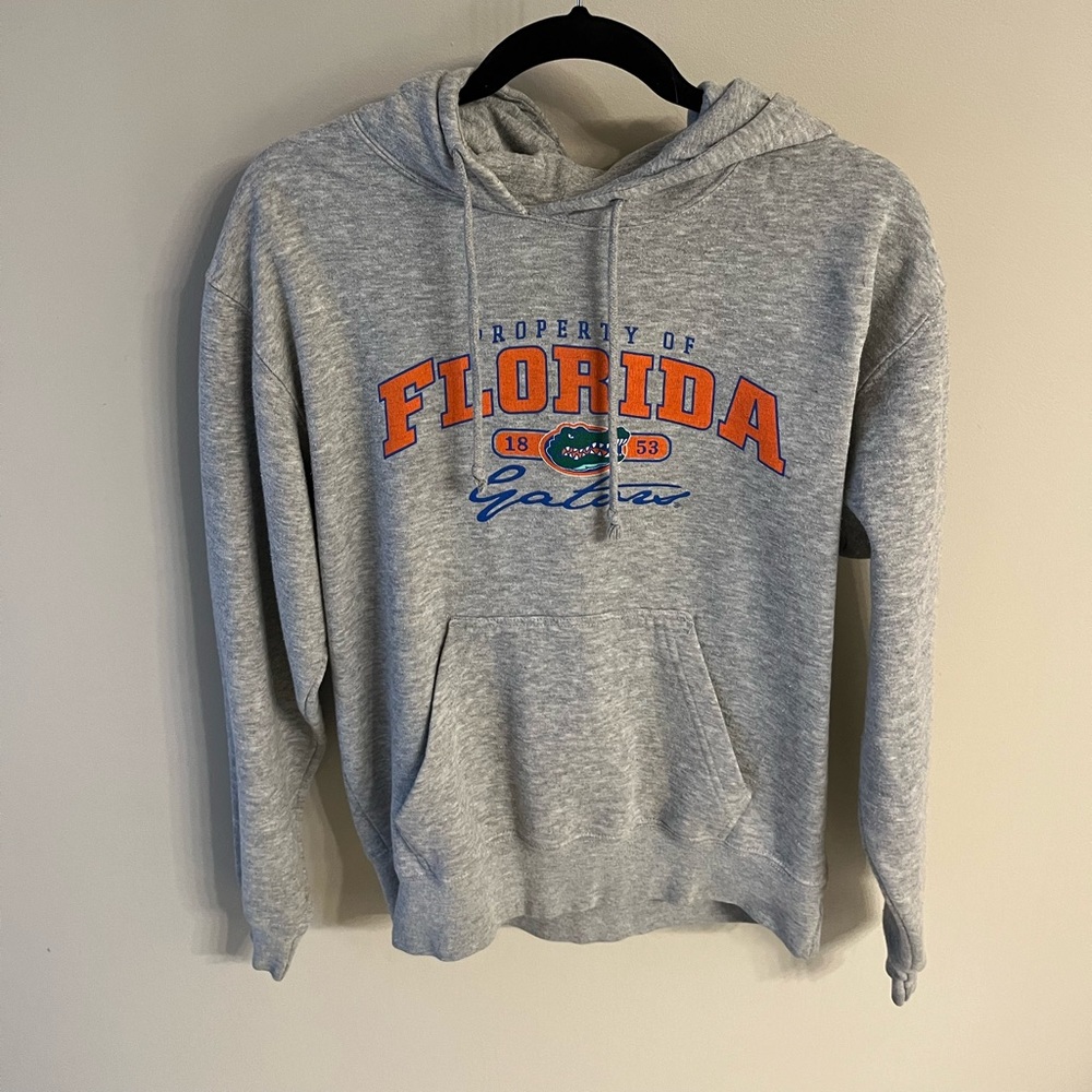 Women’s medium FL Gators sweatshirt